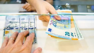 تحويل العملات في مكاتب الصرافة