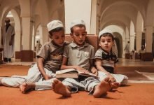 الزكاة للأقارب غير الوالدين