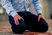 الجلوس في التشهد الأخير